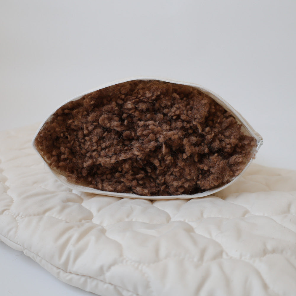 Kamelhaarkugel-Kopfkissen mit Steppbezug