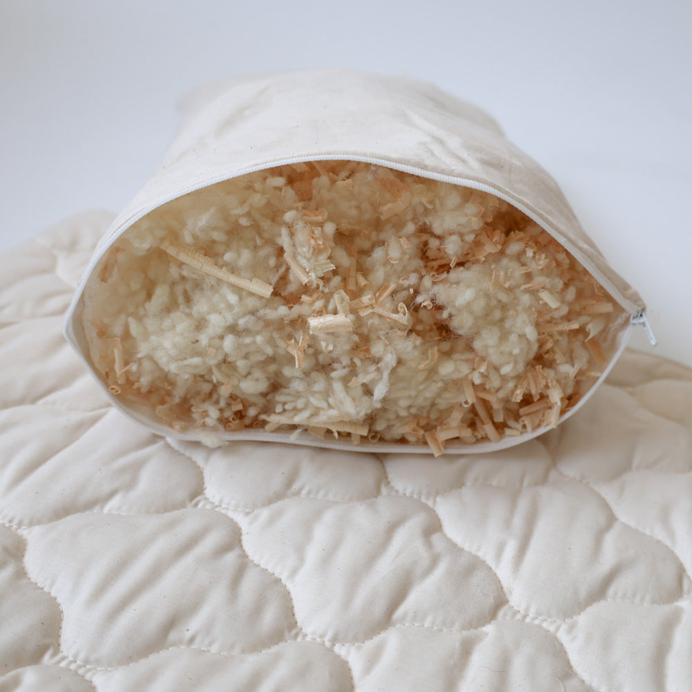 Zirbe/Schafwollkugel-Kopfkissen mit Steppbezug BIO